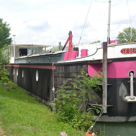 Peniche "Le Defi" Bed & Breakfast Marolles-sur-Seine Bagian luar foto