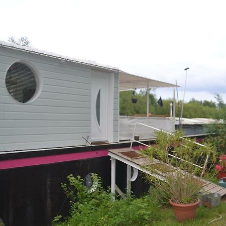 Peniche "Le Defi" Bed & Breakfast Marolles-sur-Seine Bagian luar foto